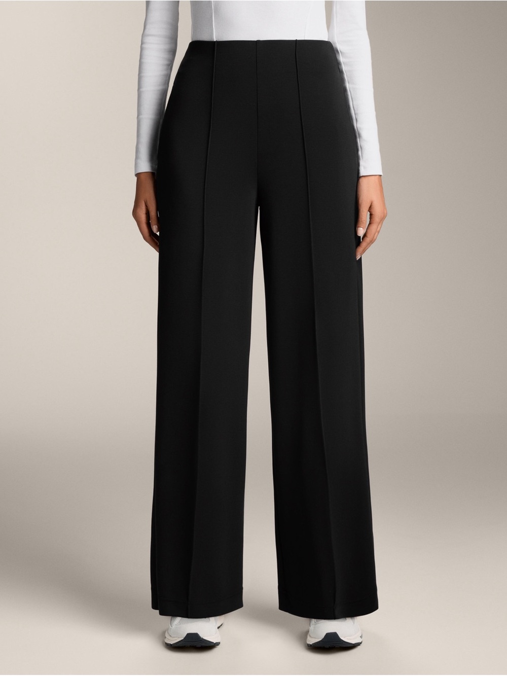High-Rise Wide Leg Trousers in Black